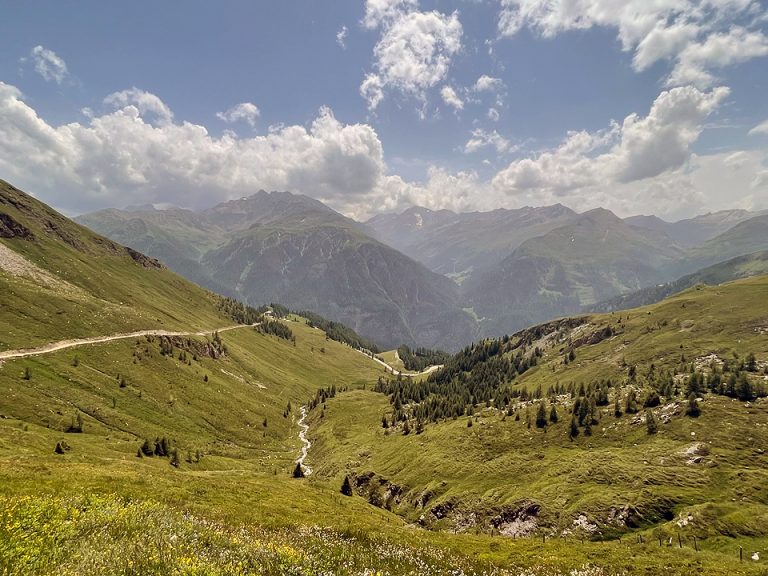 Hike from Rauris via the Glockner High Alpine Road to Heiligenblut